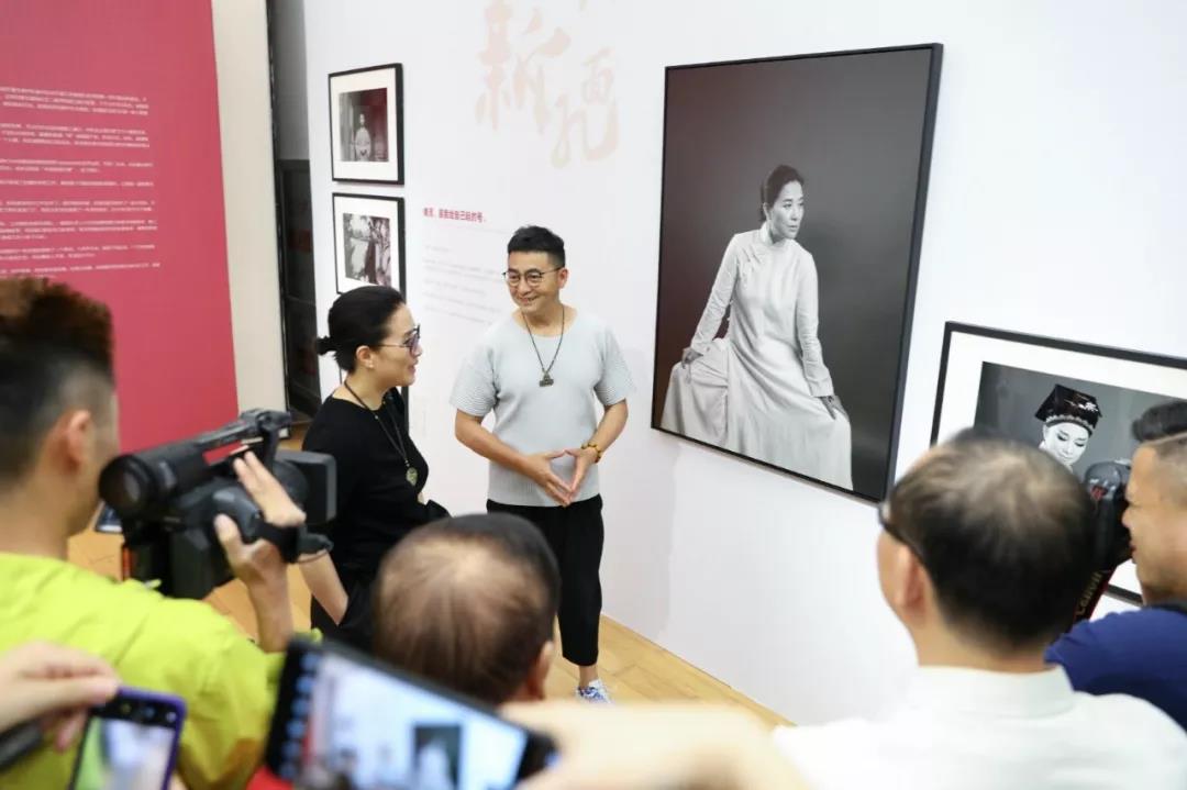 时隔一载，美好再续，4688美高梅地产&amp;amp;amp;肖全杭州新面孔摄影展温情启幕